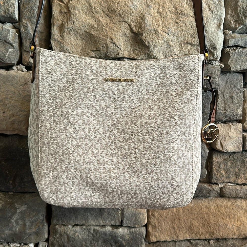Michael Kors jet set travel cross body